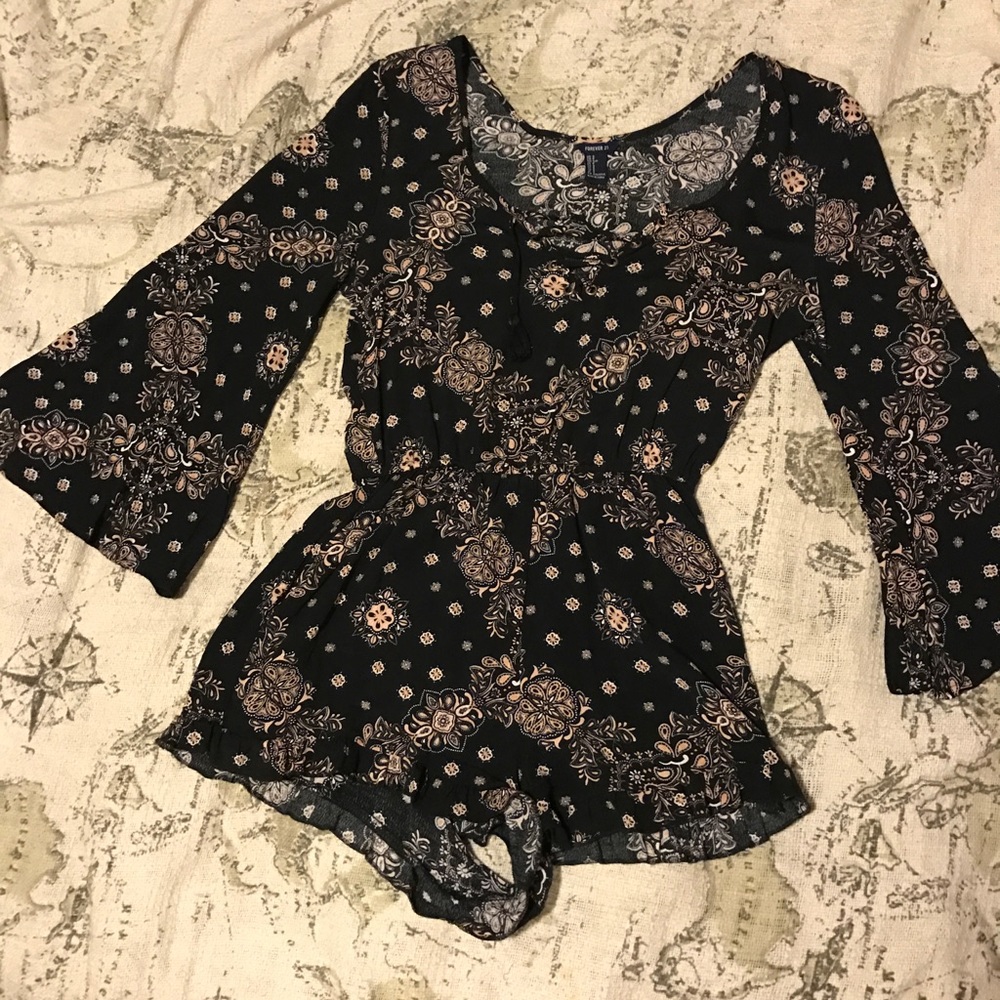 Paisley Print Adorable Flare Long Sleeve Romper